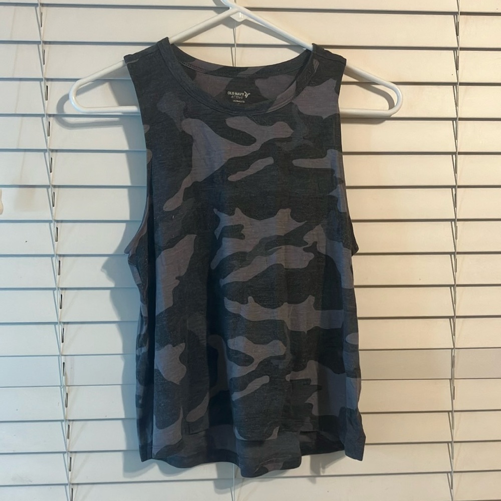 Active tank top